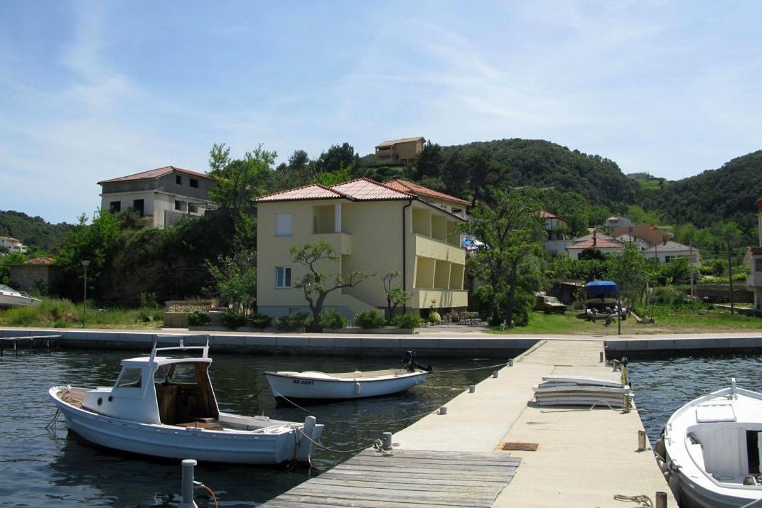 Apartments By The Sea Supetarska Draga - Donja, Rab - 11769 Exterior foto