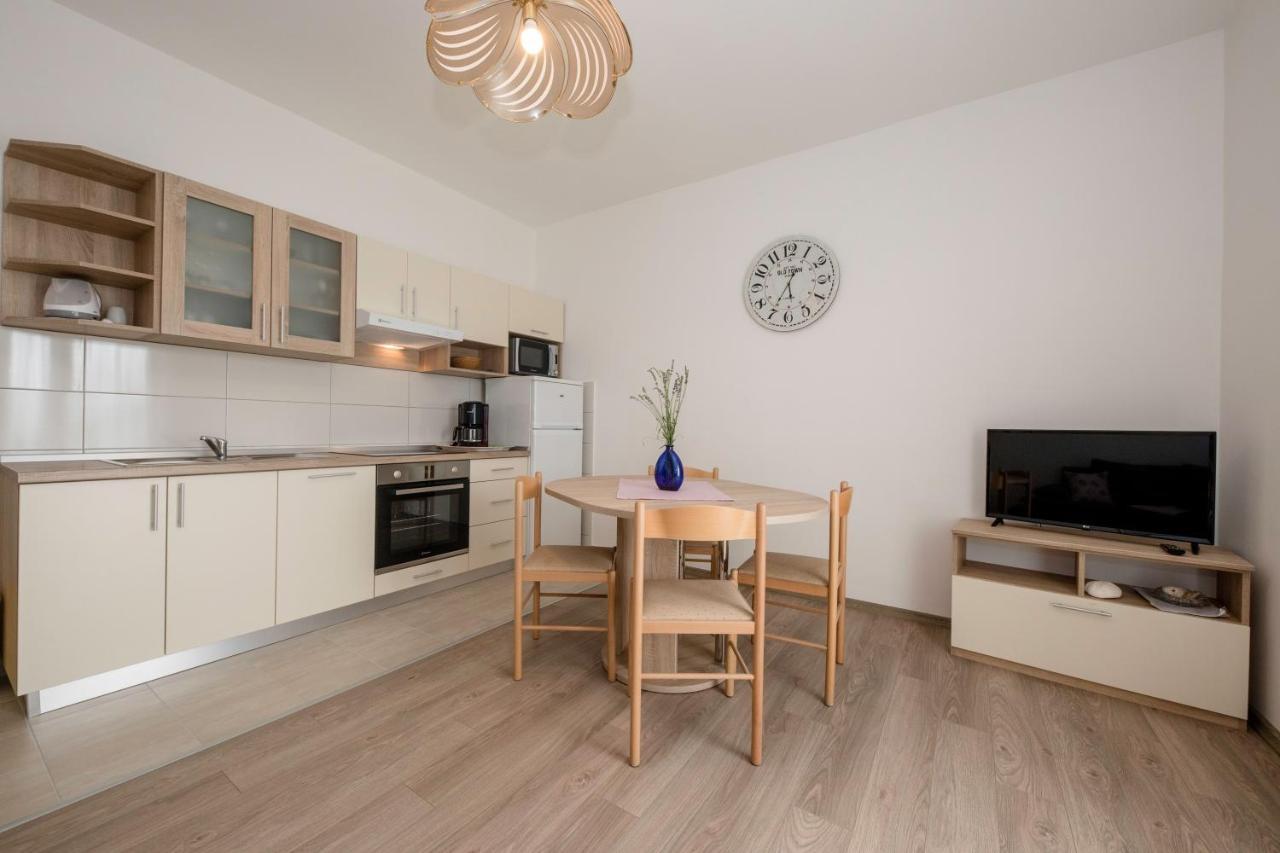 Apartments By The Sea Supetarska Draga - Donja, Rab - 11769 Exterior foto